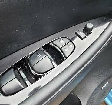 Синий Ниссан Лиф, объемом двигателя 0 л и пробегом 109 тыс. км за 9600 $, фото 13 на Automoto.ua