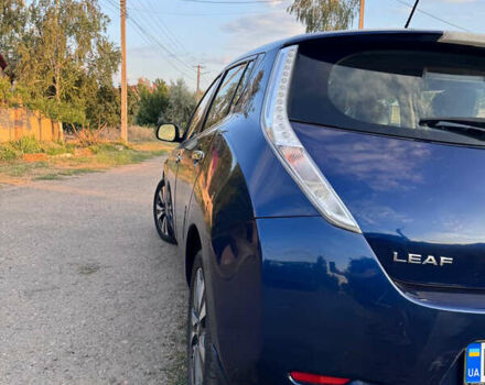 Синий Ниссан Лиф, объемом двигателя 0 л и пробегом 98 тыс. км за 7500 $, фото 16 на Automoto.ua