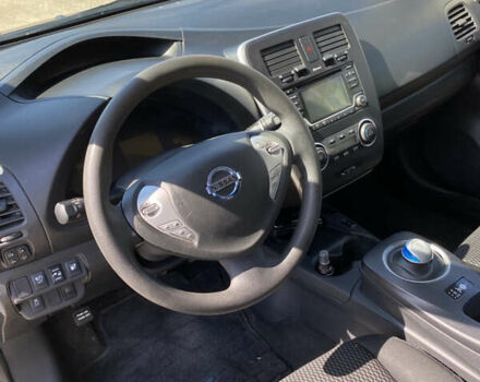 Синий Ниссан Лиф, объемом двигателя 0 л и пробегом 101 тыс. км за 8700 $, фото 19 на Automoto.ua