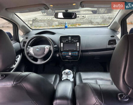 Синий Ниссан Лиф, объемом двигателя 0 л и пробегом 53 тыс. км за 10300 $, фото 10 на Automoto.ua