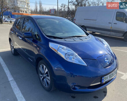 Синий Ниссан Лиф, объемом двигателя 0 л и пробегом 94 тыс. км за 7000 $, фото 3 на Automoto.ua
