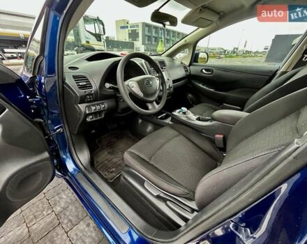 Синий Ниссан Лиф, объемом двигателя 0 л и пробегом 107 тыс. км за 9000 $, фото 10 на Automoto.ua