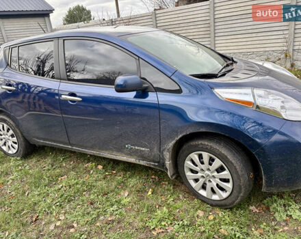 Синий Ниссан Лиф, объемом двигателя 0 л и пробегом 169 тыс. км за 12000 $, фото 1 на Automoto.ua