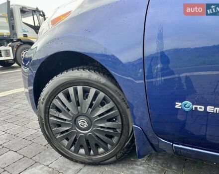 Синий Ниссан Лиф, объемом двигателя 0 л и пробегом 107 тыс. км за 9000 $, фото 6 на Automoto.ua