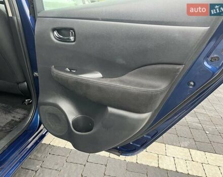 Синий Ниссан Лиф, объемом двигателя 0 л и пробегом 107 тыс. км за 9000 $, фото 30 на Automoto.ua