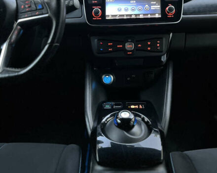 Синий Ниссан Лиф, объемом двигателя 0 л и пробегом 112 тыс. км за 11900 $, фото 57 на Automoto.ua