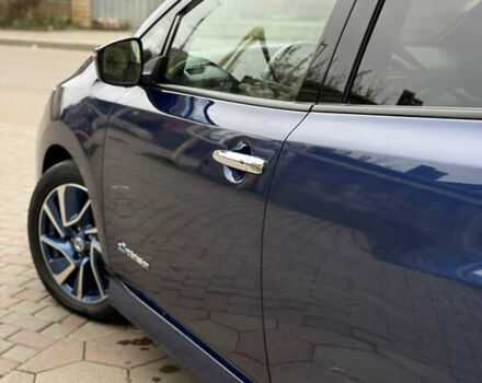 Синий Ниссан Лиф, объемом двигателя 0 л и пробегом 112 тыс. км за 11900 $, фото 31 на Automoto.ua