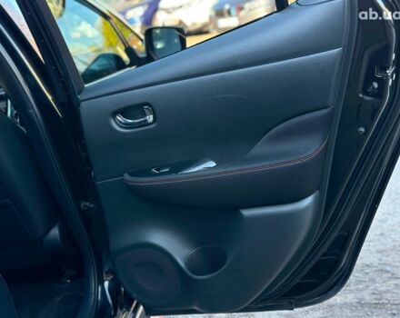 Синий Ниссан Лиф, объемом двигателя 0 л и пробегом 127 тыс. км за 13000 $, фото 28 на Automoto.ua