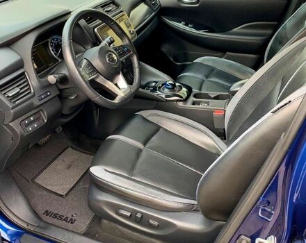 Синий Ниссан Лиф, объемом двигателя 0 л и пробегом 65 тыс. км за 12500 $, фото 9 на Automoto.ua