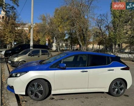 Синий Ниссан Лиф, объемом двигателя 0 л и пробегом 164 тыс. км за 12900 $, фото 7 на Automoto.ua