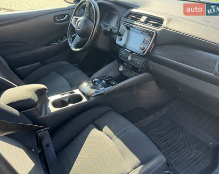 Синий Ниссан Лиф, объемом двигателя 0 л и пробегом 164 тыс. км за 13200 $, фото 11 на Automoto.ua