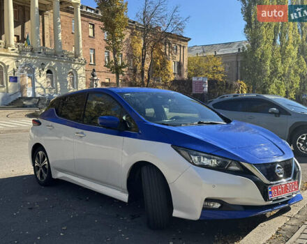 Синий Ниссан Лиф, объемом двигателя 0 л и пробегом 164 тыс. км за 13200 $, фото 1 на Automoto.ua