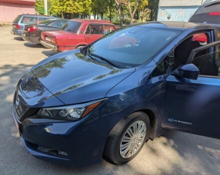 Синий Ниссан Лиф, объемом двигателя 0 л и пробегом 129 тыс. км за 11111 $, фото 1 на Automoto.ua