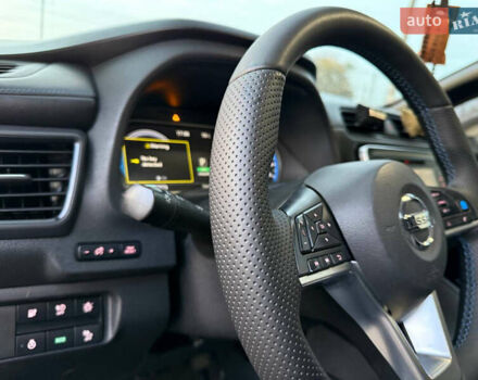 Синий Ниссан Лиф, объемом двигателя 0 л и пробегом 76 тыс. км за 16100 $, фото 24 на Automoto.ua