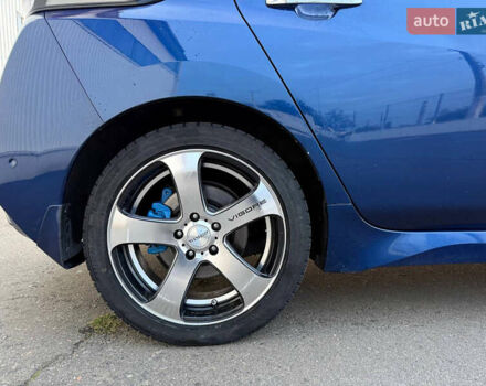 Синий Ниссан Лиф, объемом двигателя 0 л и пробегом 76 тыс. км за 16100 $, фото 31 на Automoto.ua