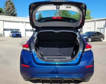 Синий Ниссан Лиф, объемом двигателя 0 л и пробегом 42 тыс. км за 6400 $, фото 11 на Automoto.ua