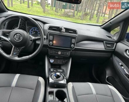 Синий Ниссан Лиф, объемом двигателя 0 л и пробегом 39 тыс. км за 17500 $, фото 12 на Automoto.ua