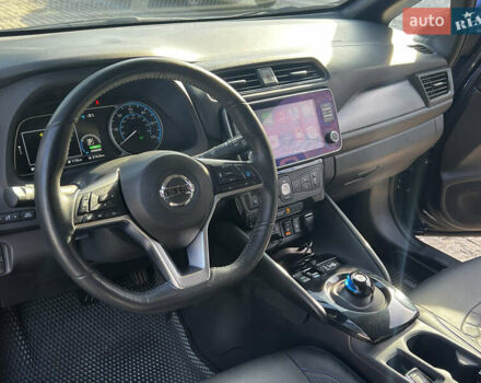 Синий Ниссан Лиф, объемом двигателя 0 л и пробегом 86 тыс. км за 14600 $, фото 25 на Automoto.ua