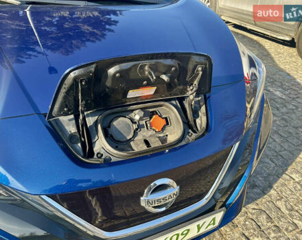 Синий Ниссан Лиф, объемом двигателя 0 л и пробегом 86 тыс. км за 14600 $, фото 18 на Automoto.ua