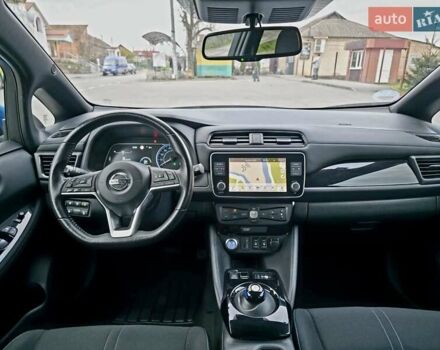 Синий Ниссан Лиф, объемом двигателя 0 л и пробегом 57 тыс. км за 14500 $, фото 9 на Automoto.ua