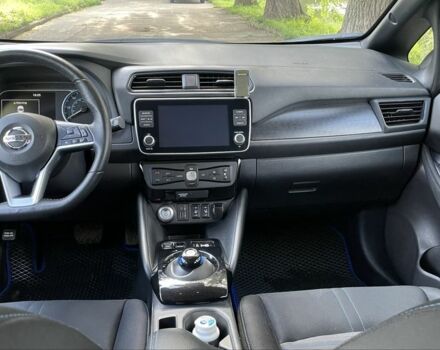 Синий Ниссан Лиф, объемом двигателя 0 л и пробегом 57 тыс. км за 12950 $, фото 4 на Automoto.ua