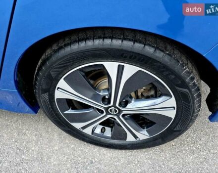 Синий Ниссан Лиф, объемом двигателя 0 л и пробегом 57 тыс. км за 14500 $, фото 4 на Automoto.ua