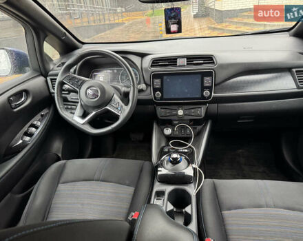 Синий Ниссан Лиф, объемом двигателя 0 л и пробегом 36 тыс. км за 14200 $, фото 4 на Automoto.ua