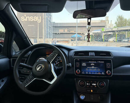 Синий Ниссан Лиф, объемом двигателя 0 л и пробегом 37 тыс. км за 14800 $, фото 10 на Automoto.ua