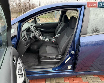 Синий Ниссан Лиф, объемом двигателя 0 л и пробегом 40 тыс. км за 14600 $, фото 9 на Automoto.ua