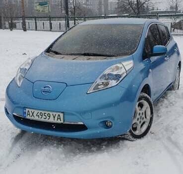 Синий Ниссан Лиф, объемом двигателя 0 л и пробегом 172 тыс. км за 6000 $, фото 1 на Automoto.ua