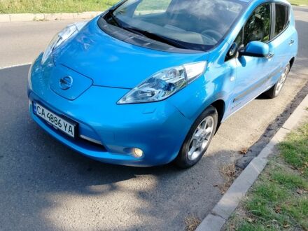 Ніссан Ліф 2012 у Черкасах на Automoto.ua Синій Ніссан Ліф, об'ємом двигуна 0 л та пробігом 116 тис. км за 5500 $, фото 1 на Automoto.ua