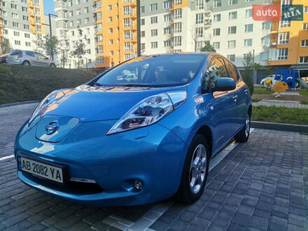 Синий Ниссан Лиф, объемом двигателя 0 л и пробегом 120 тыс. км за 4500 $, фото 1 на Automoto.ua