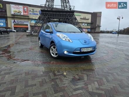 Ниссан Лиф 2012 в Киеве на Automoto.ua Синий Ниссан Лиф, объемом двигателя 0 л и пробегом 148 тыс. км за 4700 $, фото 1 на Automoto.ua