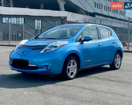 Синий Ниссан Лиф, объемом двигателя 0 л и пробегом 120 тыс. км за 5000 $, фото 1 на Automoto.ua