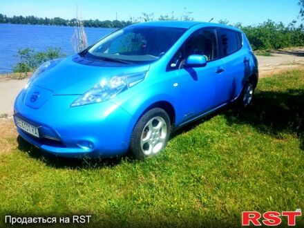Ніссан Ліф 2012 у Дніпро (Дніпропетровську) на Automoto.ua Синій Ніссан Ліф, об'ємом двигуна 80 л та пробігом 125 тис. км за 6300 $, фото 1 на Automoto.ua