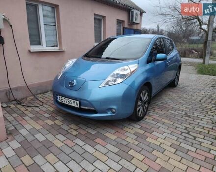 Синий Ниссан Лиф, объемом двигателя 0 л и пробегом 147 тыс. км за 8000 $, фото 1 на Automoto.ua