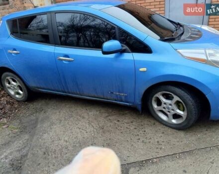 Синий Ниссан Лиф, объемом двигателя 0 л и пробегом 180 тыс. км за 6000 $, фото 1 на Automoto.ua