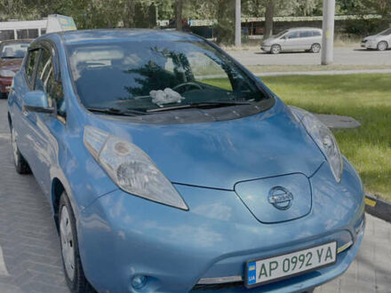 Синий Ниссан Лиф, объемом двигателя 0 л и пробегом 98 тыс. км за 5800 $, фото 1 на Automoto.ua