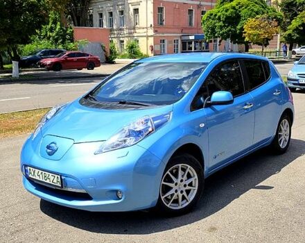 Синий Ниссан Лиф, объемом двигателя 80 л и пробегом 157 тыс. км за 8700 $, фото 1 на Automoto.ua