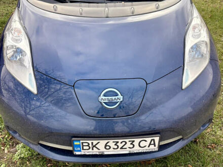 Синий Ниссан Лиф, объемом двигателя 0 л и пробегом 169 тыс. км за 12000 $, фото 1 на Automoto.ua