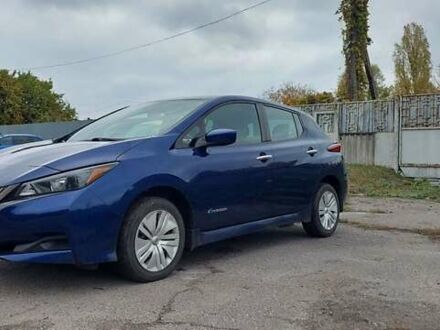 Ніссан Ліф 2019 у Черкасах на Automoto.ua Синій Ніссан Ліф, об'ємом двигуна 0 л та пробігом 143 тис. км за 11400 $, фото 1 на Automoto.ua