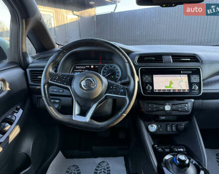 Зеленый Ниссан Лиф, объемом двигателя 0 л и пробегом 149 тыс. км за 11399 $, фото 15 на Automoto.ua