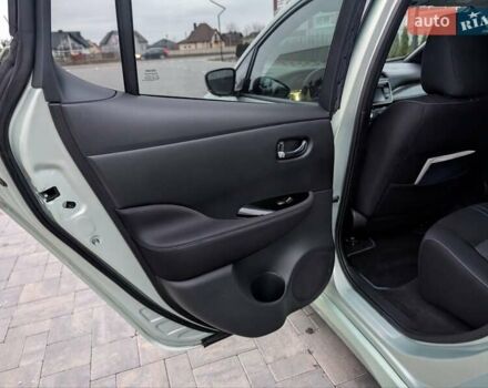 Зеленый Ниссан Лиф, объемом двигателя 0 л и пробегом 81 тыс. км за 11250 $, фото 43 на Automoto.ua