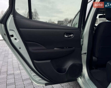 Зеленый Ниссан Лиф, объемом двигателя 0 л и пробегом 99 тыс. км за 11990 $, фото 37 на Automoto.ua