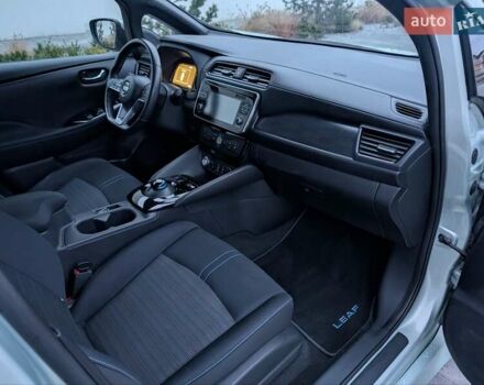 Зеленый Ниссан Лиф, объемом двигателя 0 л и пробегом 81 тыс. км за 11250 $, фото 44 на Automoto.ua