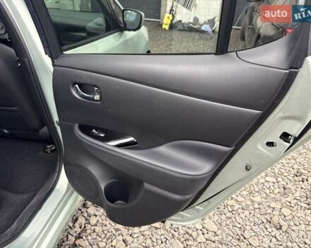 Зеленый Ниссан Лиф, объемом двигателя 0 л и пробегом 129 тыс. км за 11200 $, фото 29 на Automoto.ua