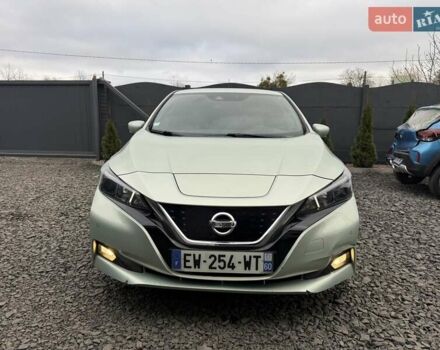 Зеленый Ниссан Лиф, объемом двигателя 0 л и пробегом 129 тыс. км за 11200 $, фото 1 на Automoto.ua