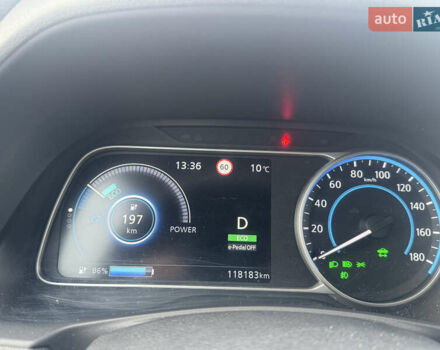 Зеленый Ниссан Лиф, объемом двигателя 0 л и пробегом 118 тыс. км за 12400 $, фото 28 на Automoto.ua