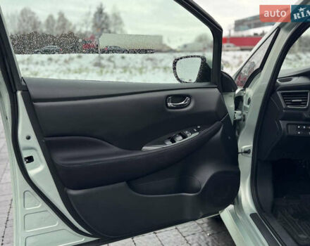 Зеленый Ниссан Лиф, объемом двигателя 0 л и пробегом 99 тыс. км за 11990 $, фото 22 на Automoto.ua