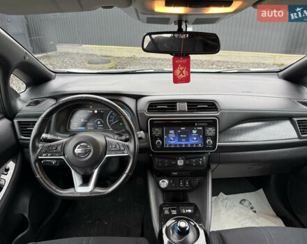 Зеленый Ниссан Лиф, объемом двигателя 0 л и пробегом 83 тыс. км за 11999 $, фото 16 на Automoto.ua